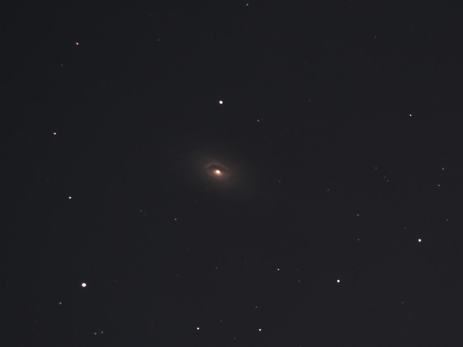 m64-DETAIL-1500-Stack_90frames_720s.jpg