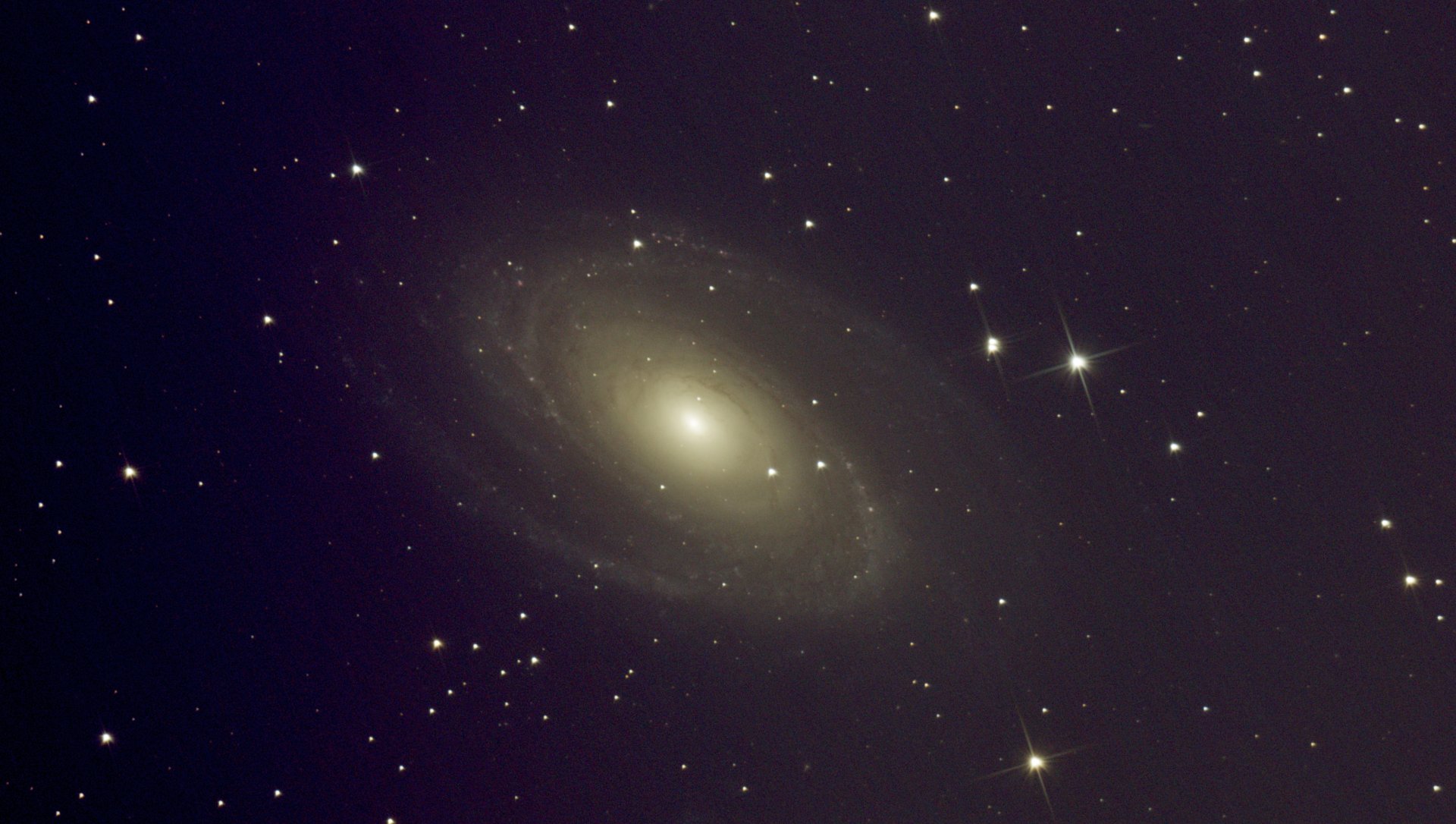 M81_282frames_4230s_WithDisplayStretch.jpg