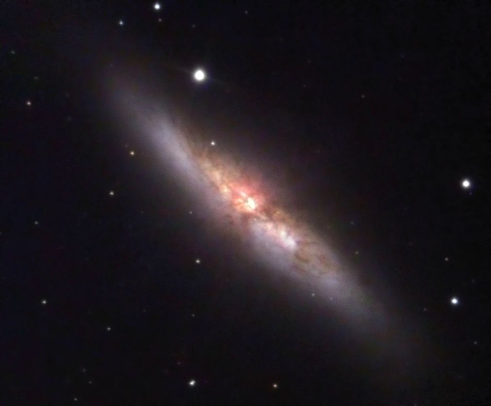 M82-040919-1500mm-c.jpg