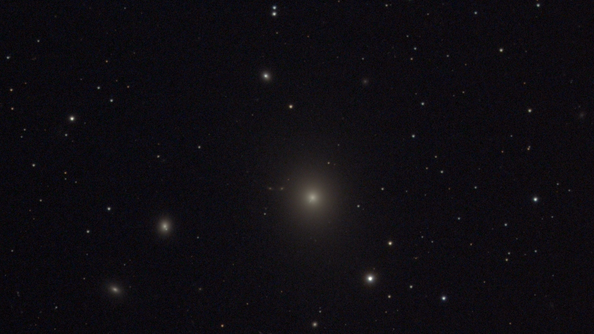 M87_Virgo_Flat2_LRGB3_Crop.jpg