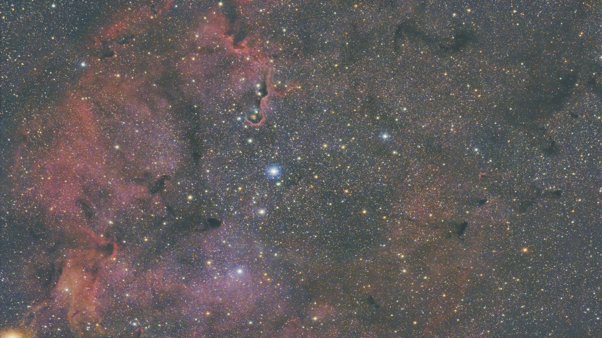 masterLight_BIN-1_4144x2822_EXPOSURE-6.00s_FILTER-NoFilter_RGB_drizzle_2x_autocrop.jpg