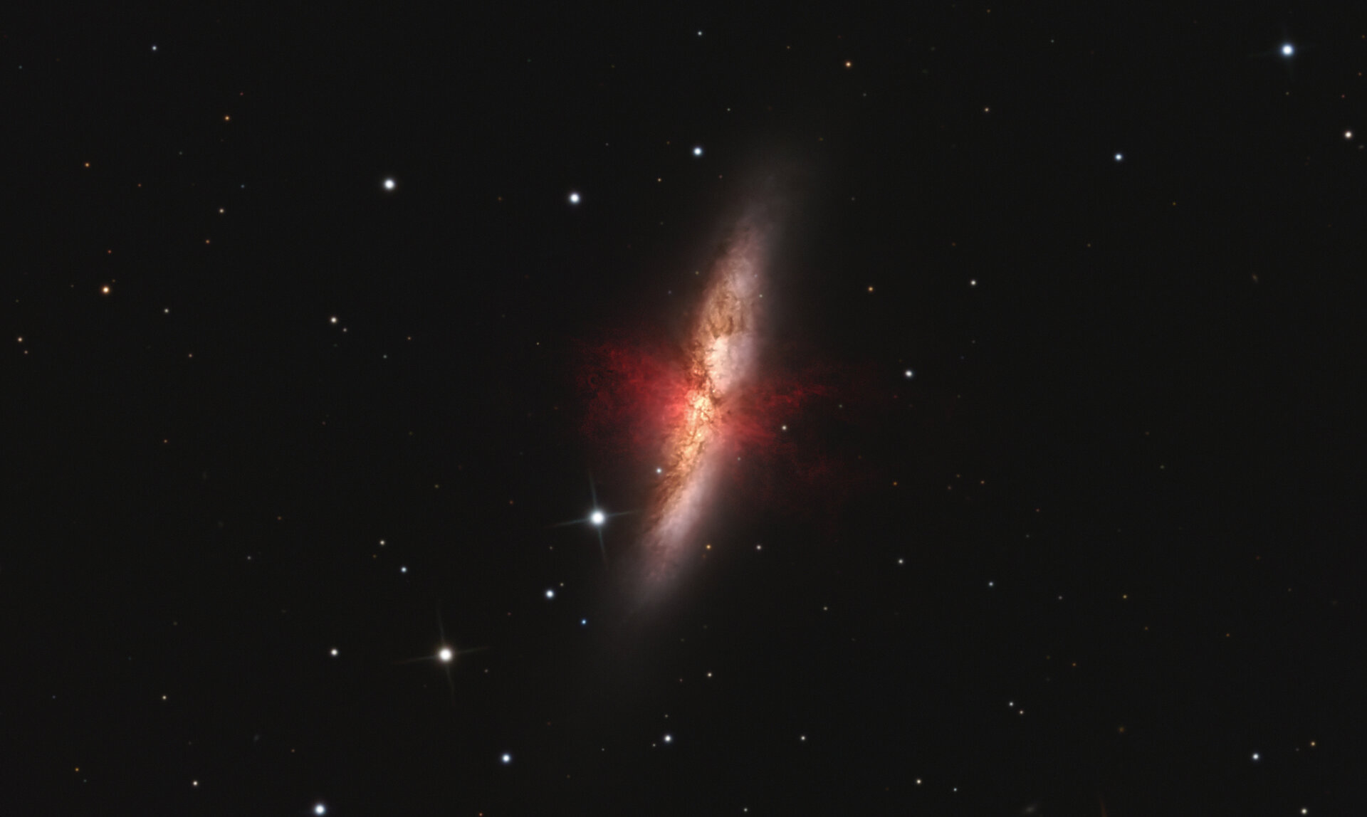 Messier_82.jpg