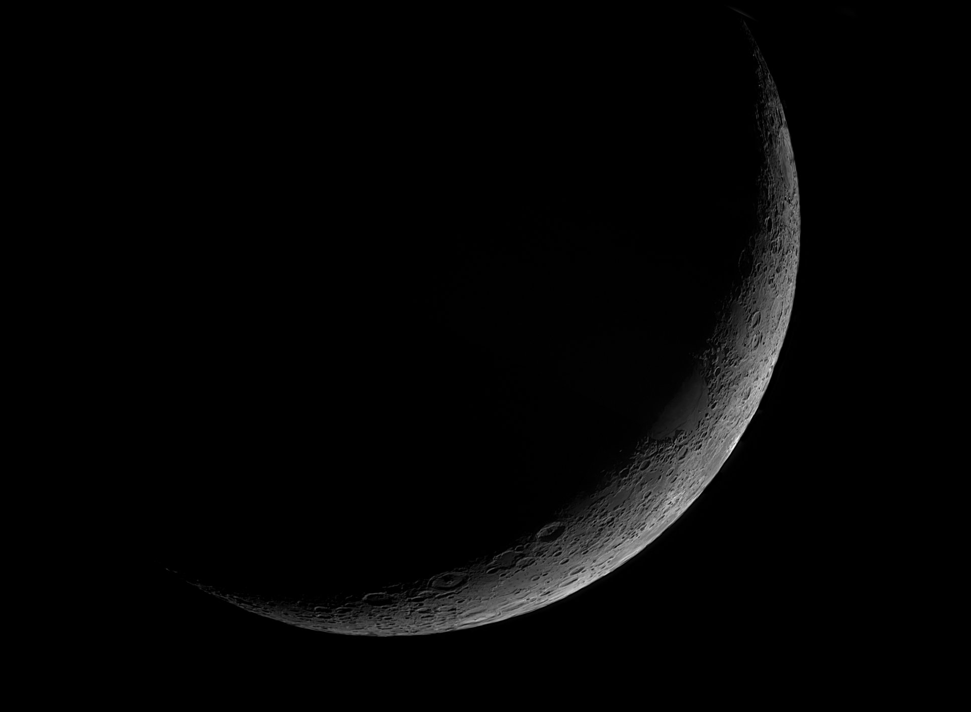 Mond 532022-Apollo-Revue.jpg