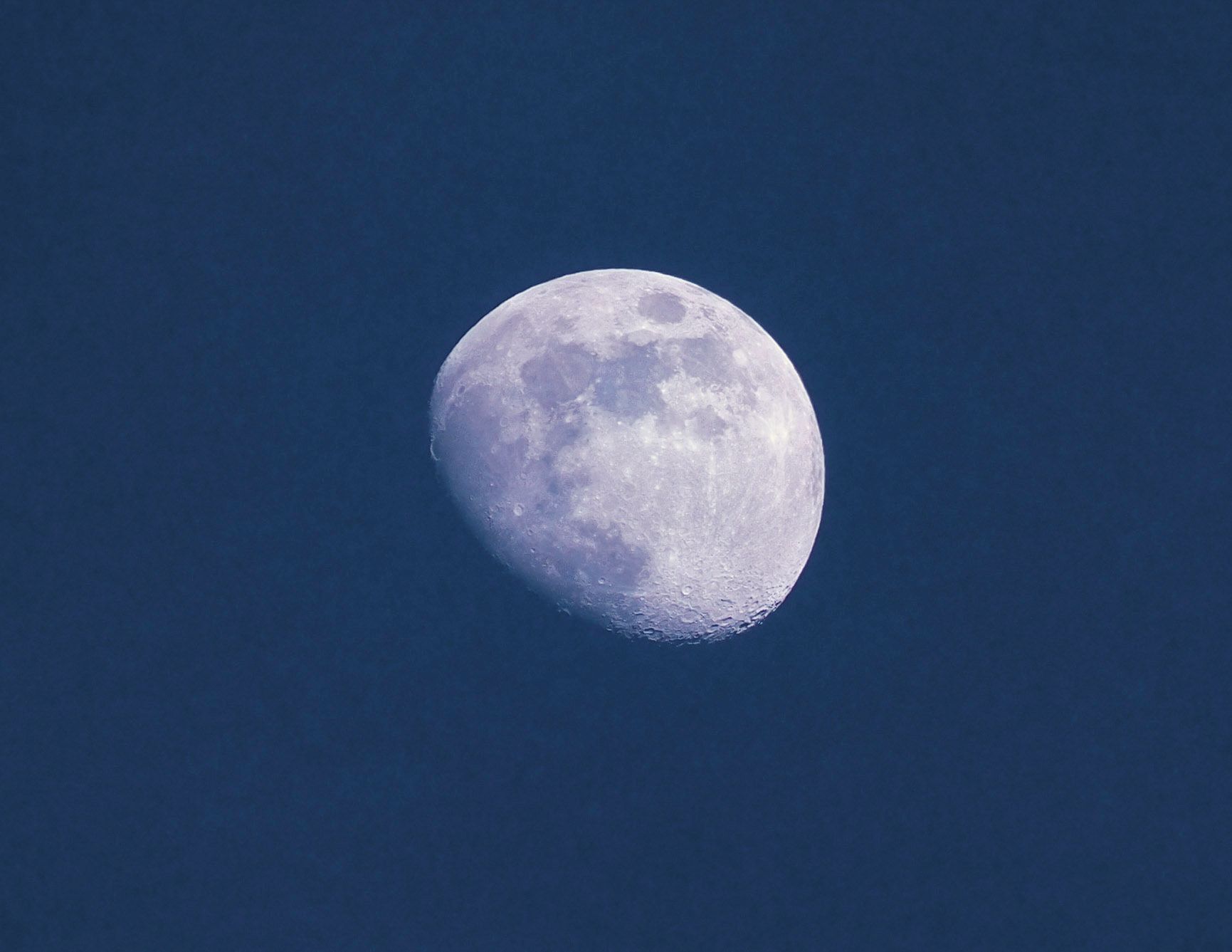 Mond am Tag.jpg
