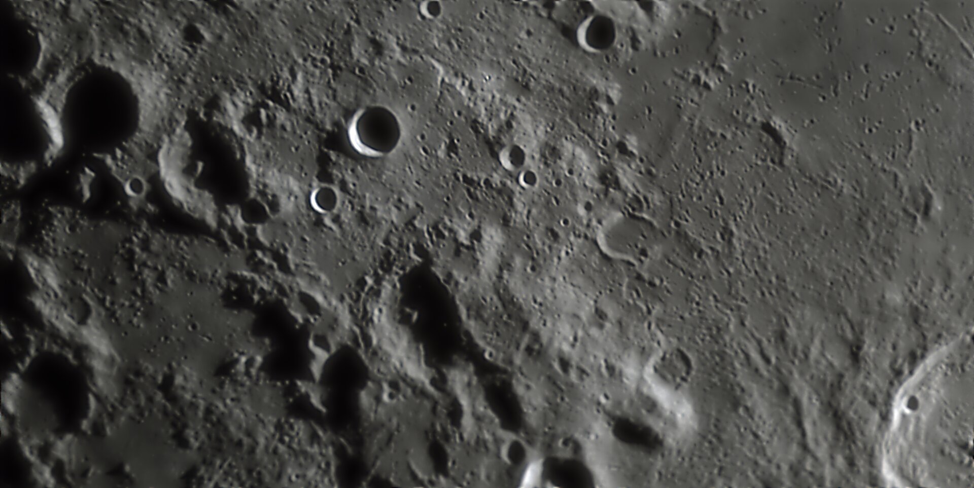 Mond - Krater Zöllner und Taylor.jpg