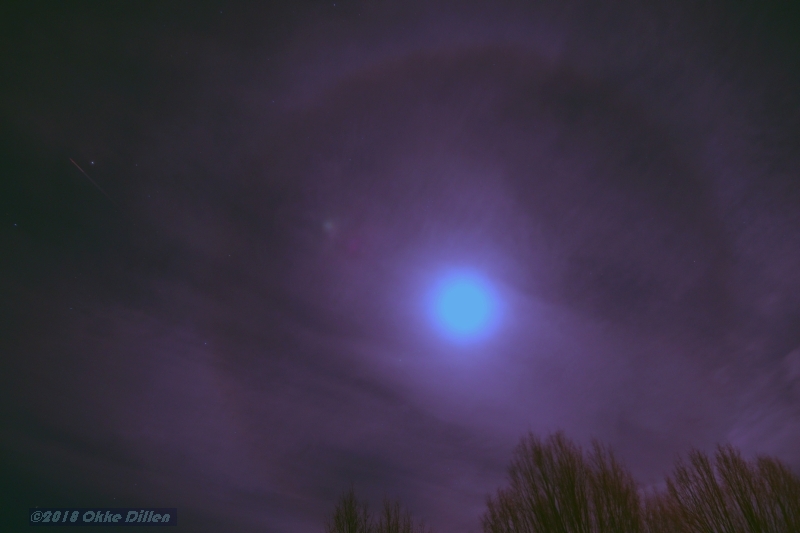 Mond mit 22°-Halo_800 fc.jpg