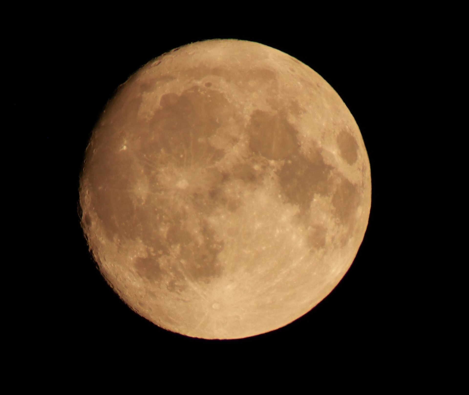 Mond-ohne-Filter-P1206030.jpg