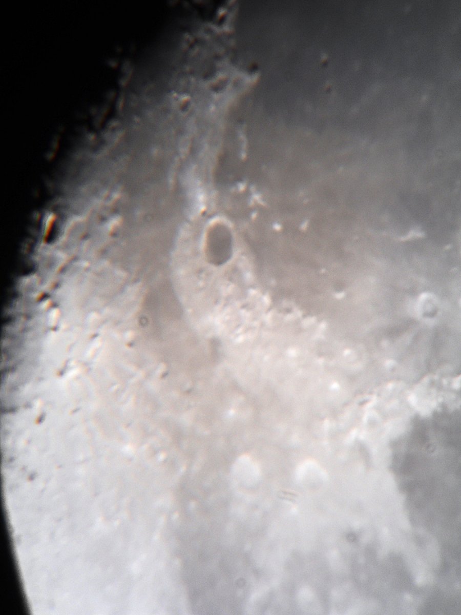 mond-P9273040-1500.jpg