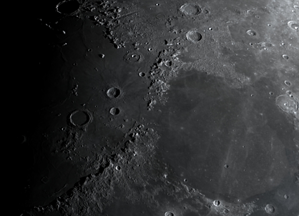Mond - Region Montes Apenninus.jpg