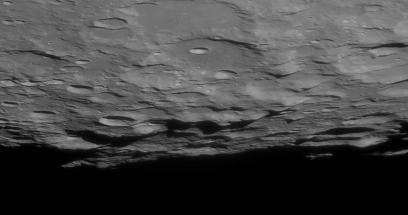 Mond-sueden_120125_192647mosaikclinks.jpg