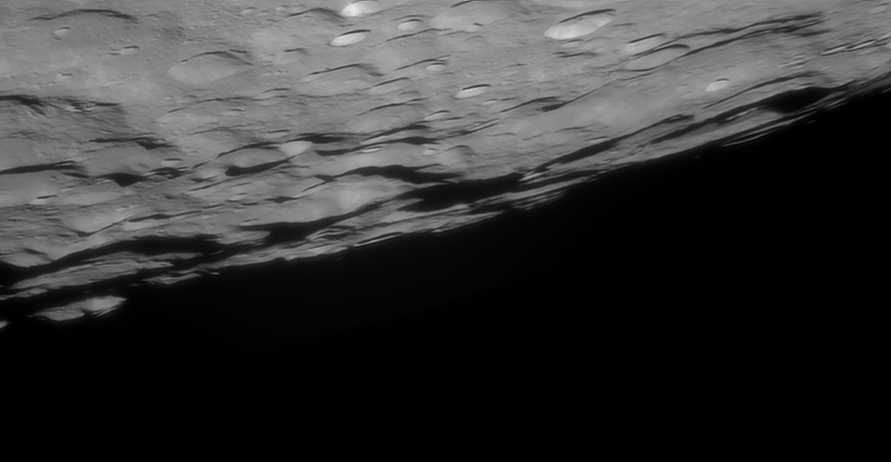 Mond-sueden_120125_192647mosaikcrechts.jpg