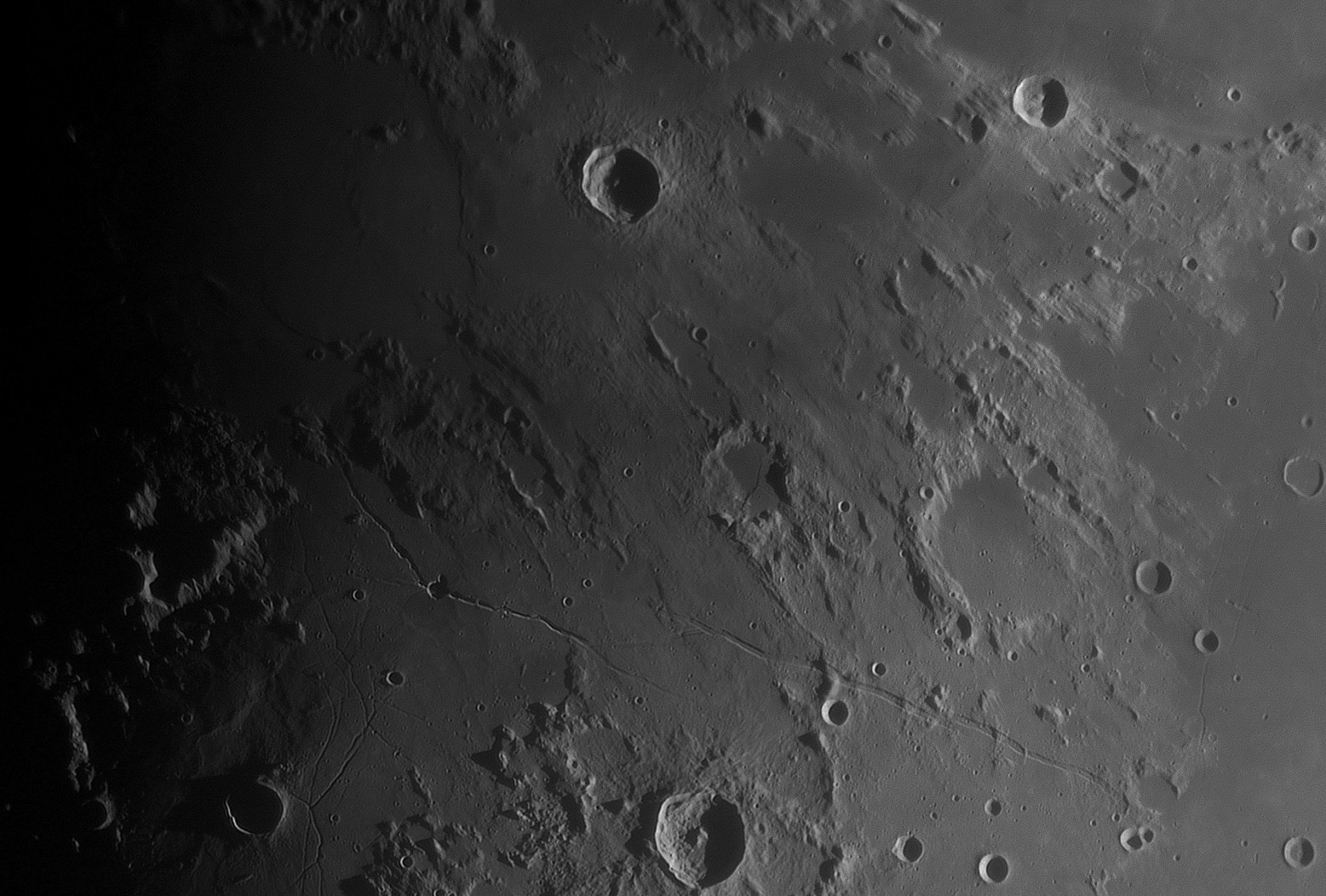 Mond-V_270423_210714mosaikc.jpg