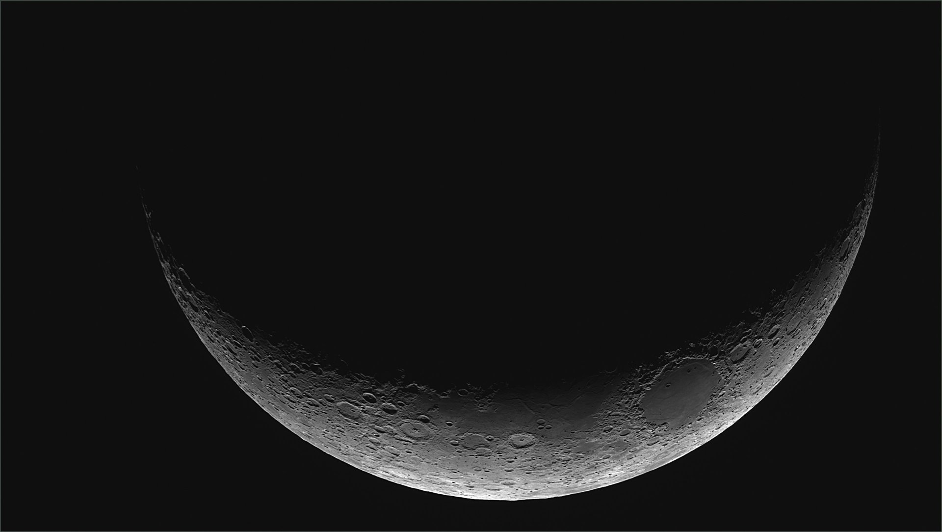 Mond010425.jpg