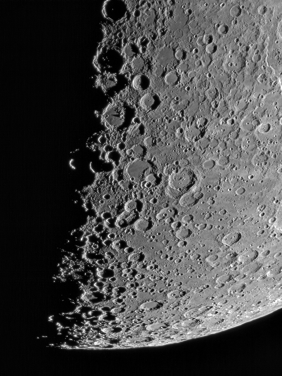 Mond080522S.jpg