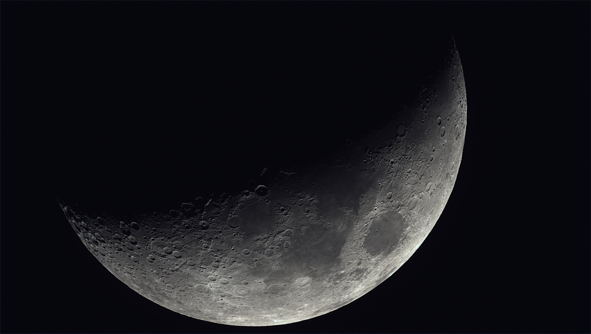 Mond130524-Newton.jpg