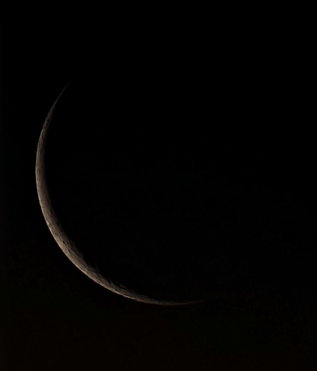 Mond_20260215_crop_sinc_Sh2_bg.png