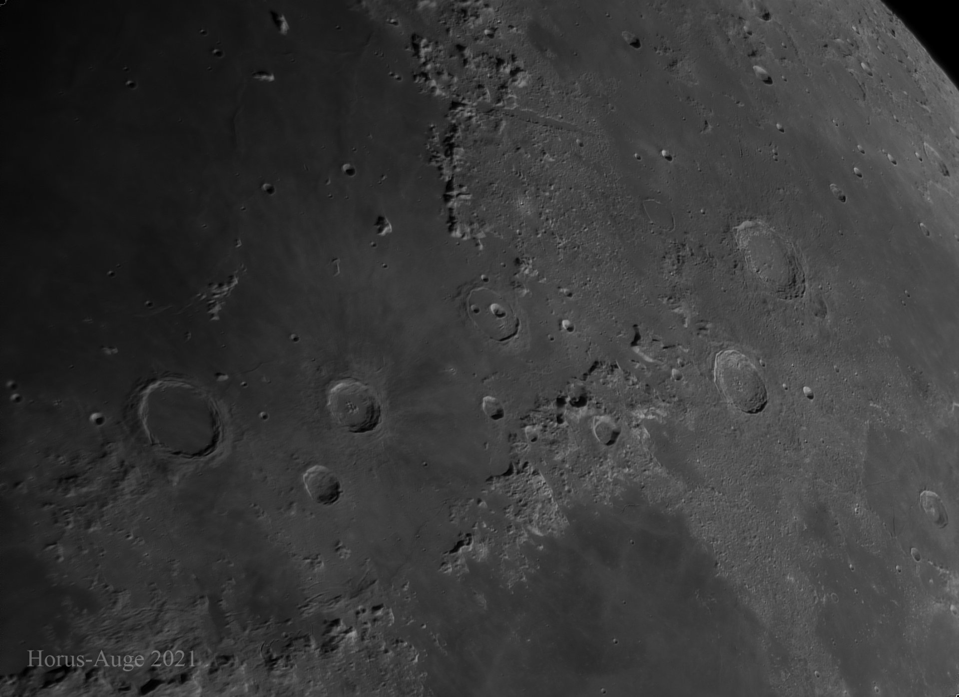 Mond_Mt. Apenniunus.jpg