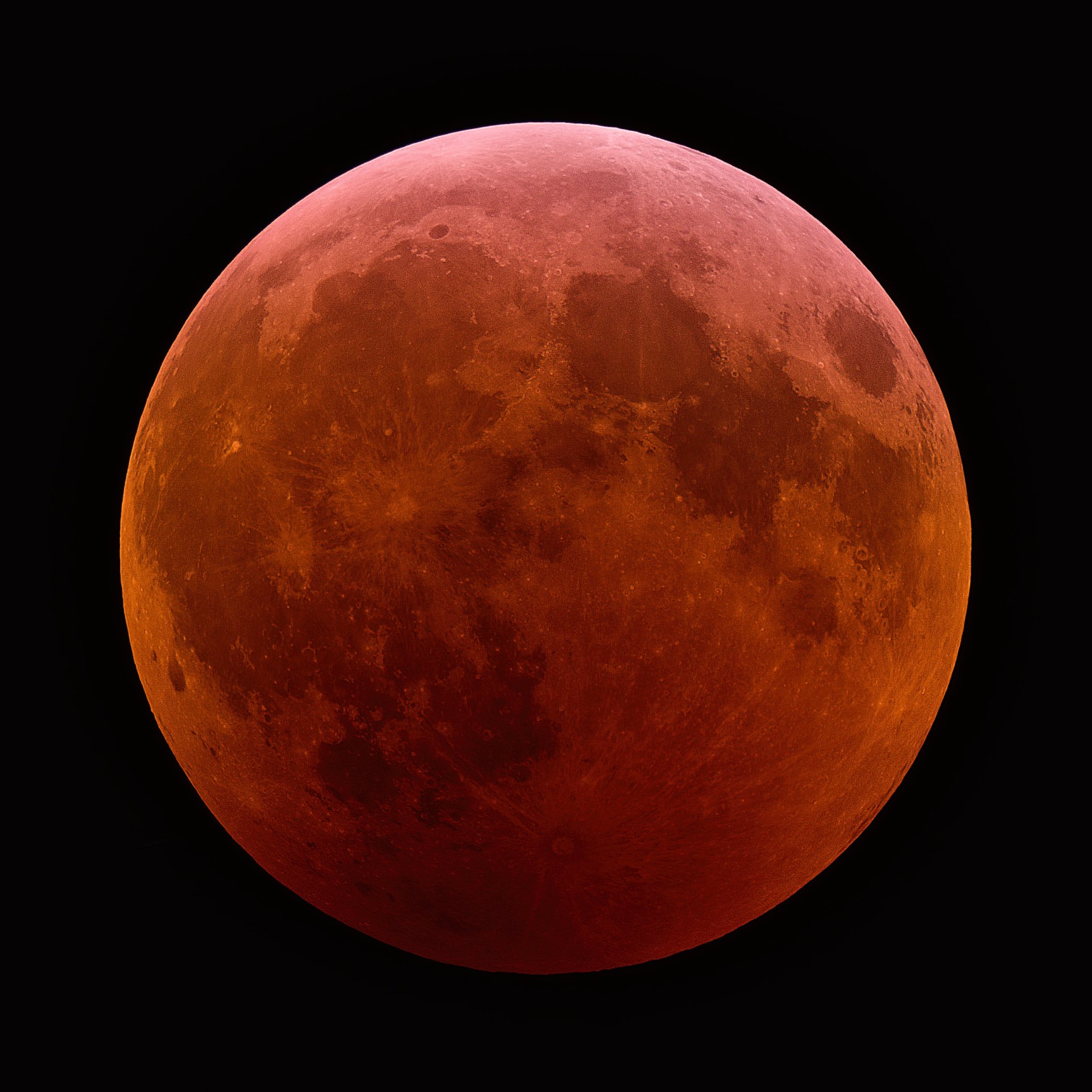 Mondfinsternis2019Totalitätv2.jpg