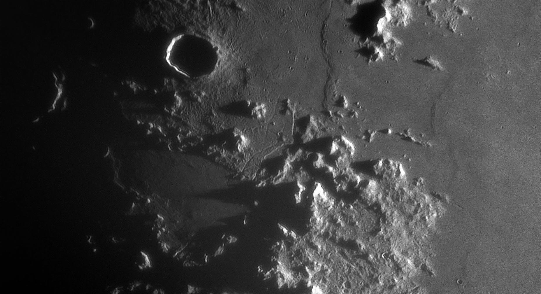 mons-hadley_250623_223450c.jpg