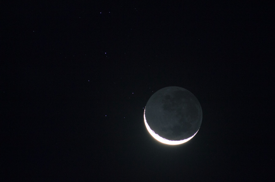 Moon-Pleiades_001.gif