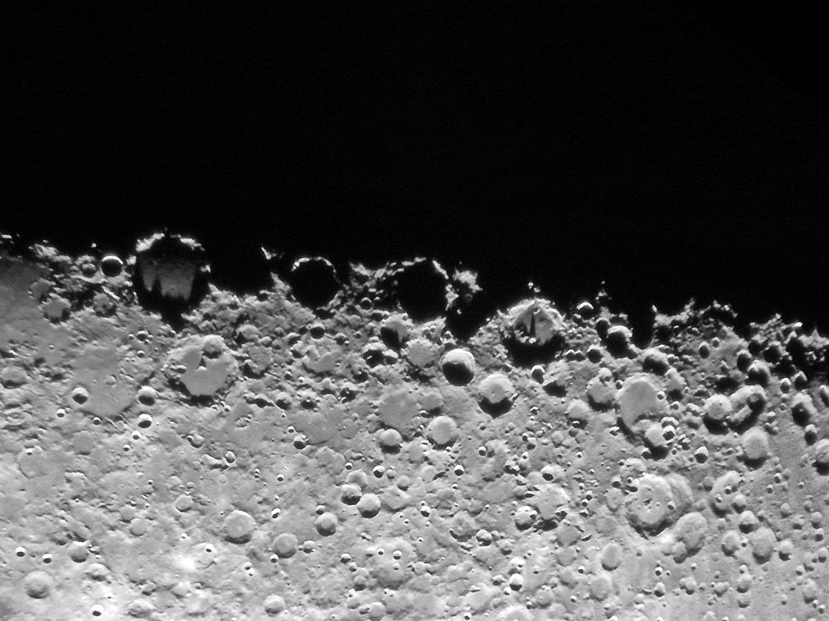 moon24g.jpg