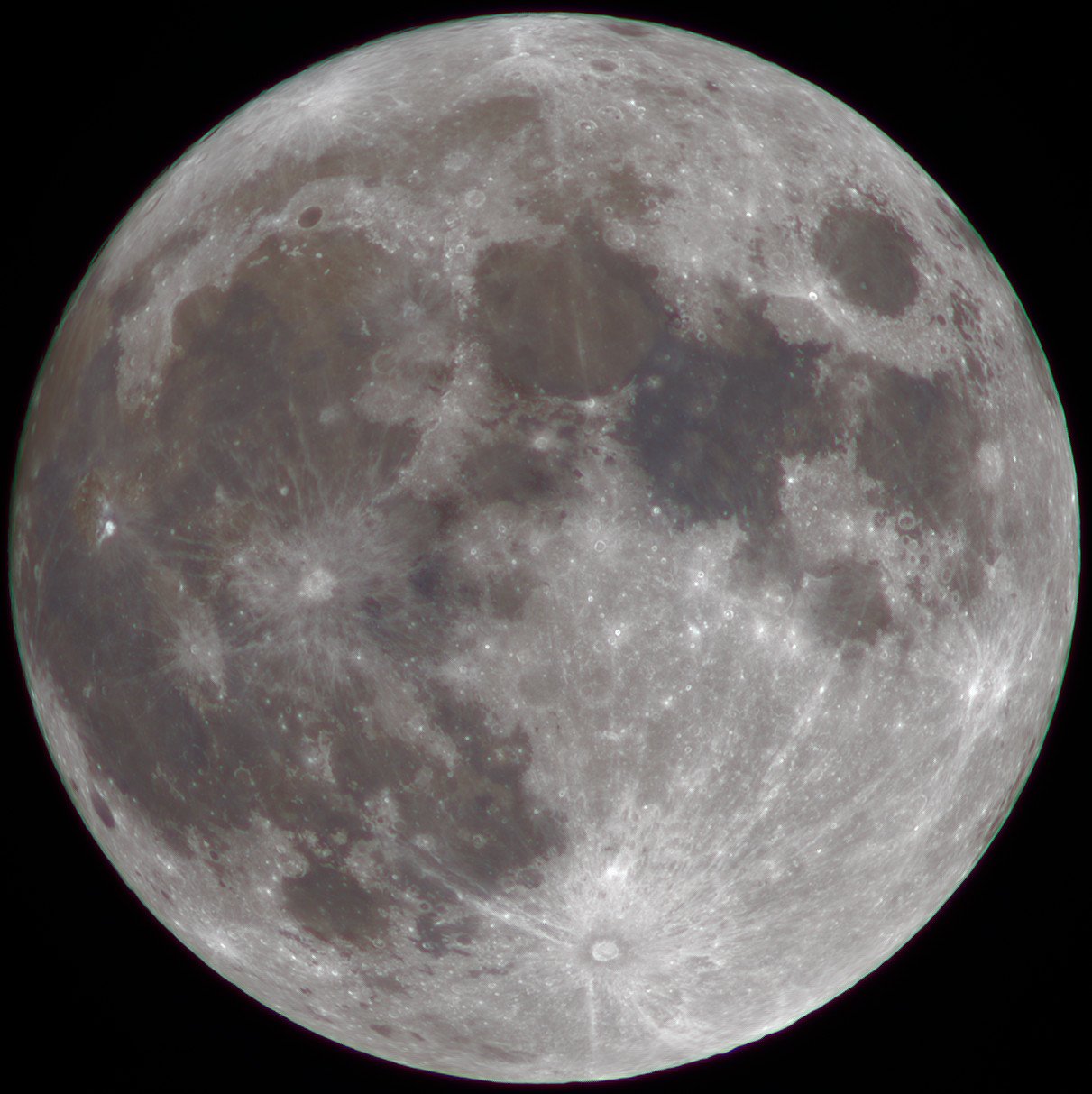 Moon_010426_232136_L_Exposure=6.2ms_Gain=140_lapl5_ap922_stitch_6g2.jpg