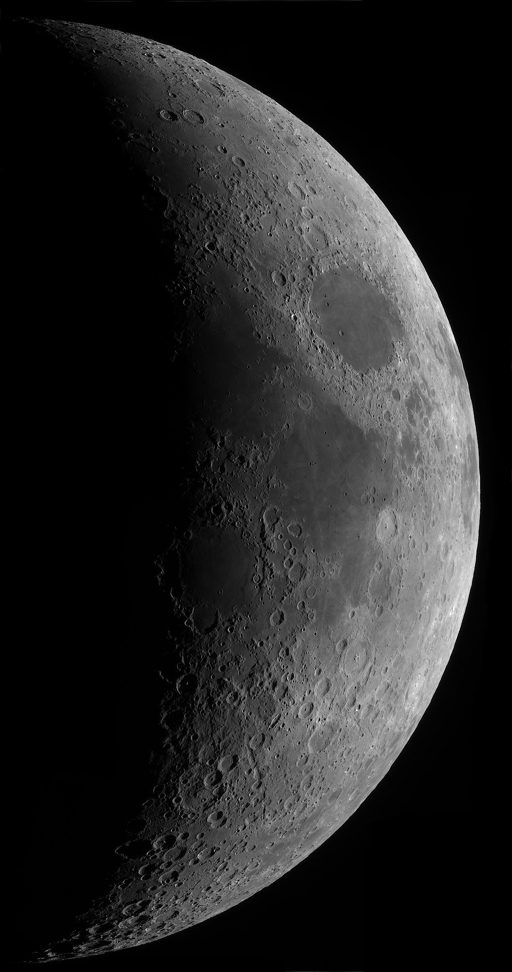 Moon_020525_205242-1920.jpg