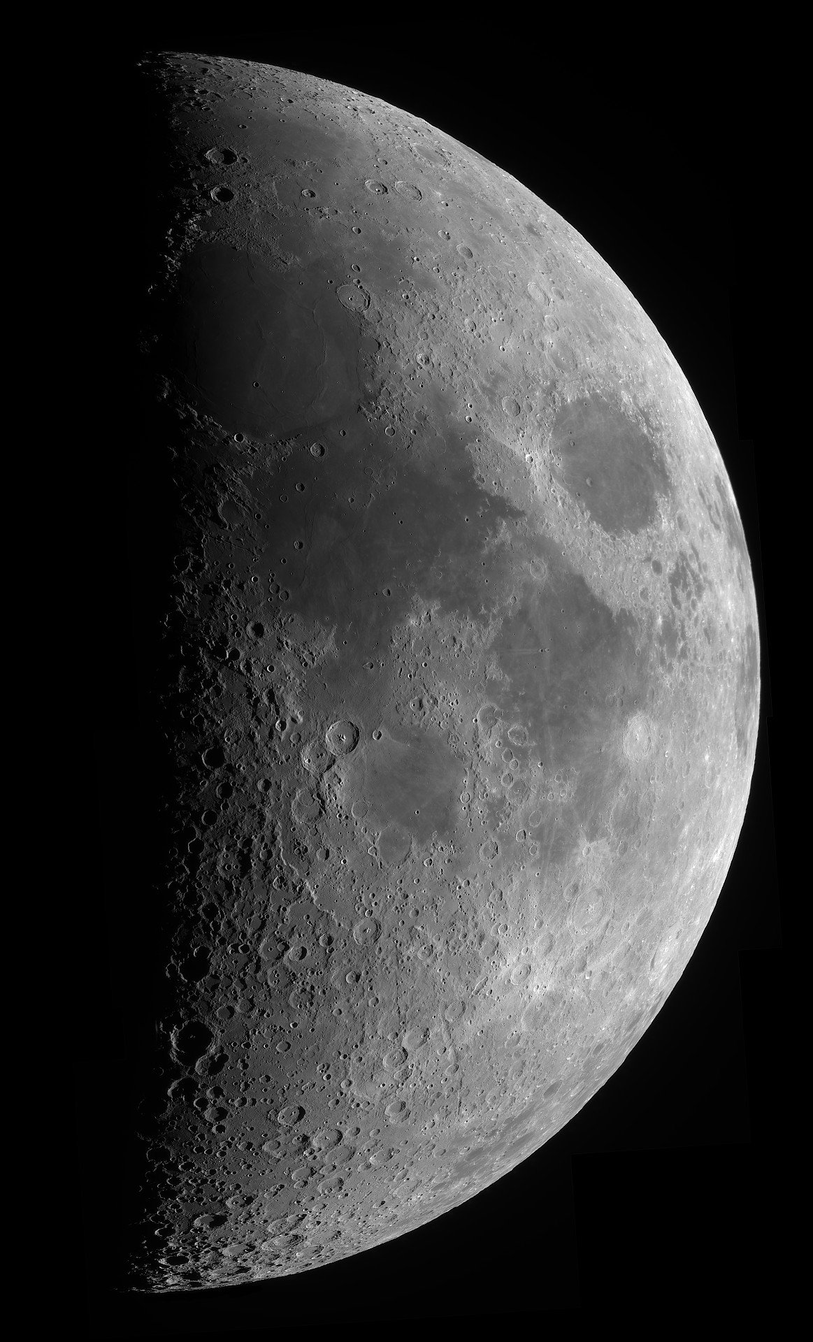 Moon_040425_213746c1920.jpg