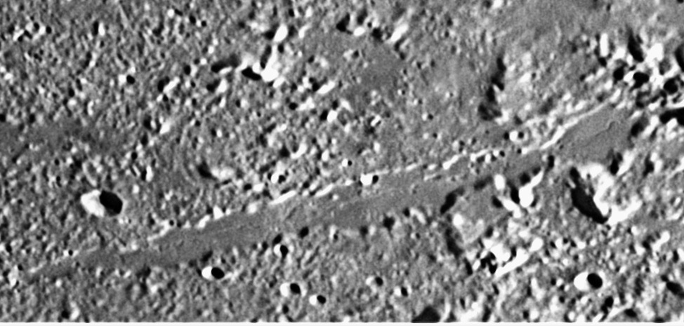 Moon_044413_lapl4_ap275.jpg