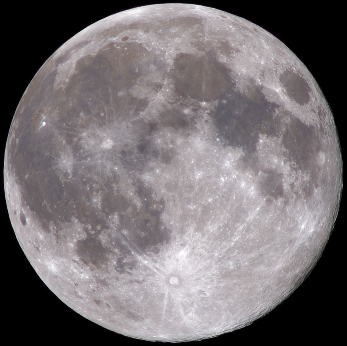 Moon_051125_211518_RGB-400mmc.jpg