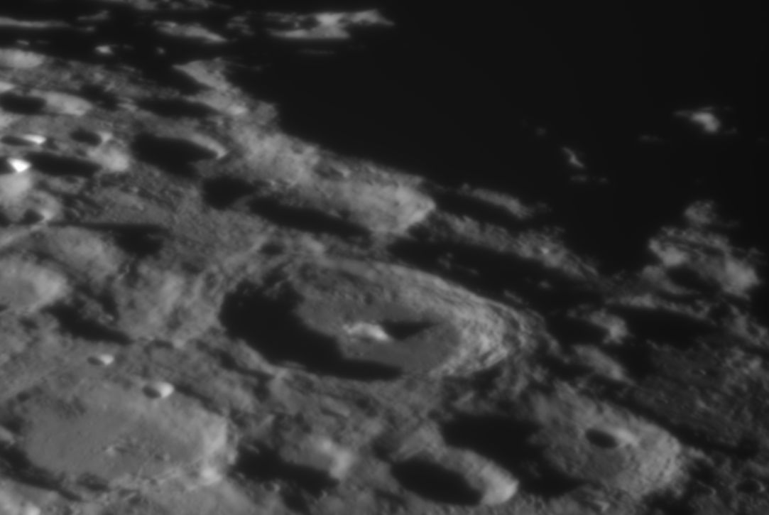 Moon_070425_210445_lapl5_ap1335.jpg