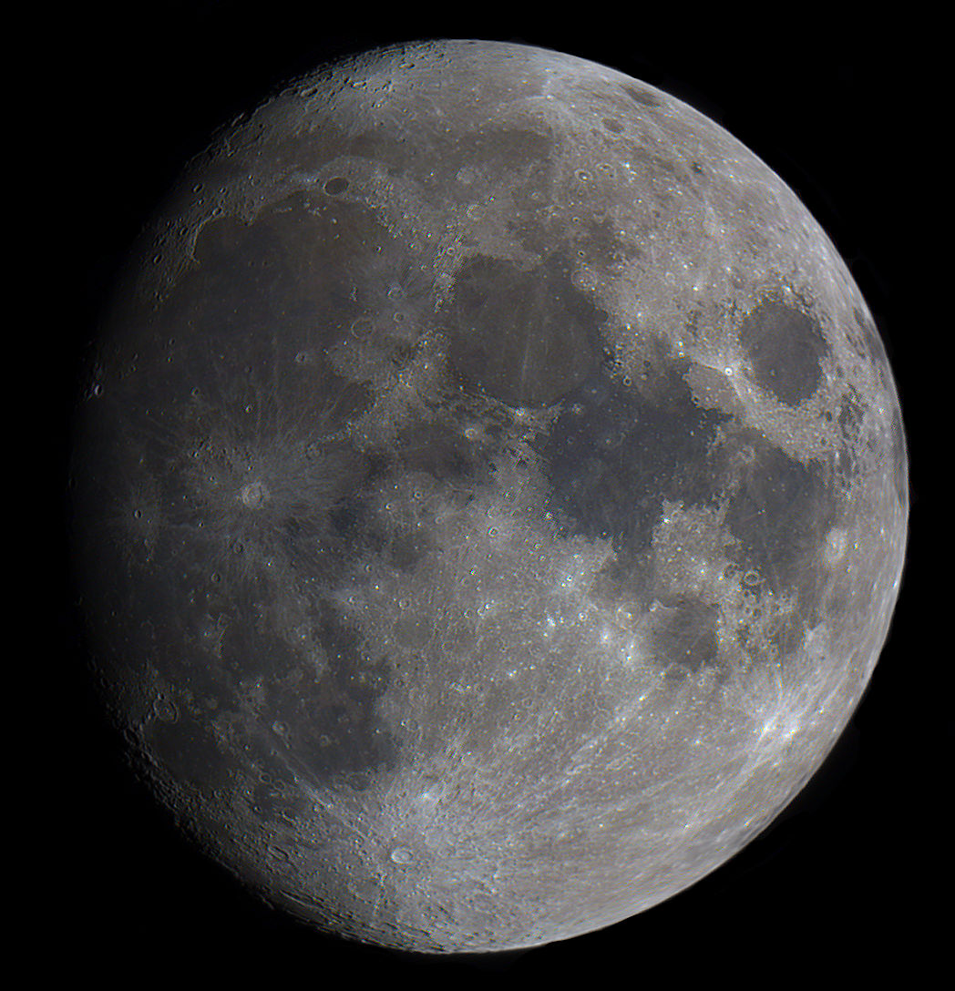 Moon_171021_231240300mmp150c.jpg