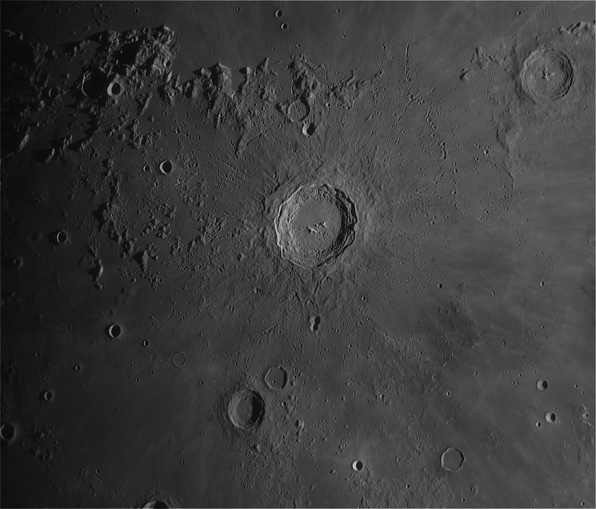 Moon_175935_Gain=200(off)_lapl2_ap28946-rt.jpg