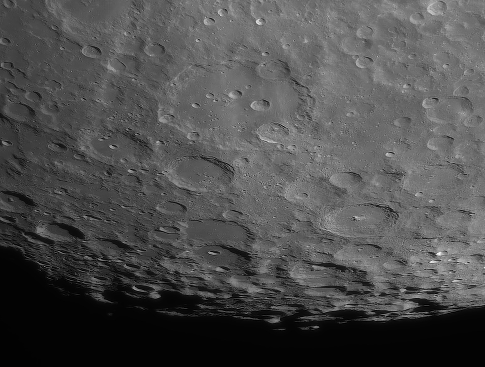 Moon_205810_130222_lapl4_ap2098_maxdetail.jpg