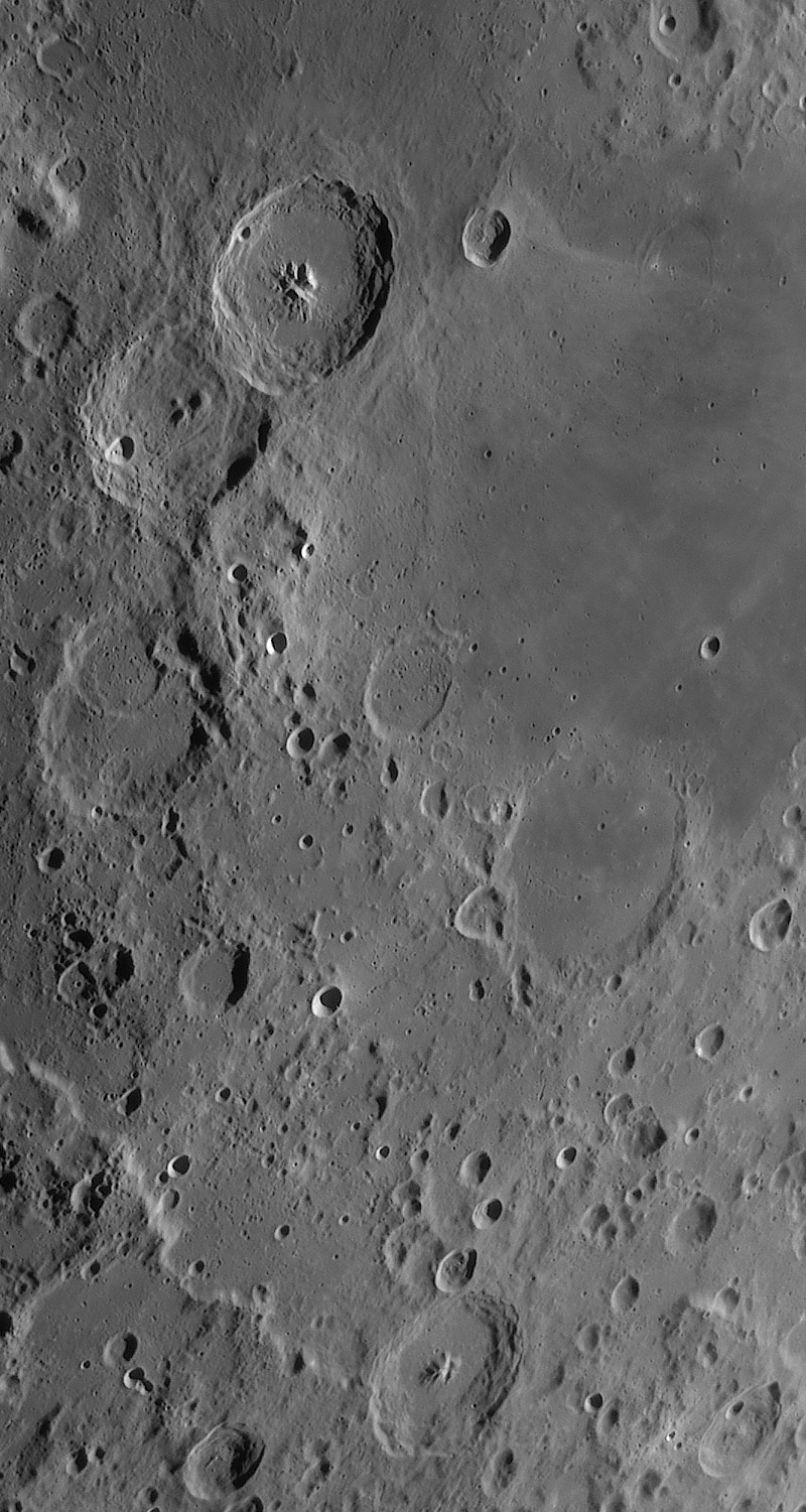 Moon_211505__g180_a800x1501_g080.jpg