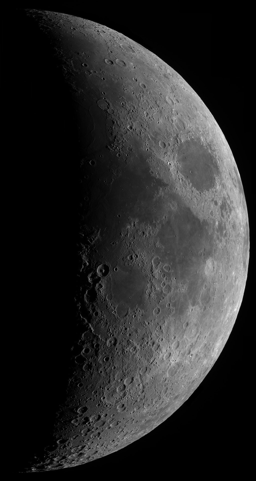 Moon_220426_211531_Rc1920.jpg