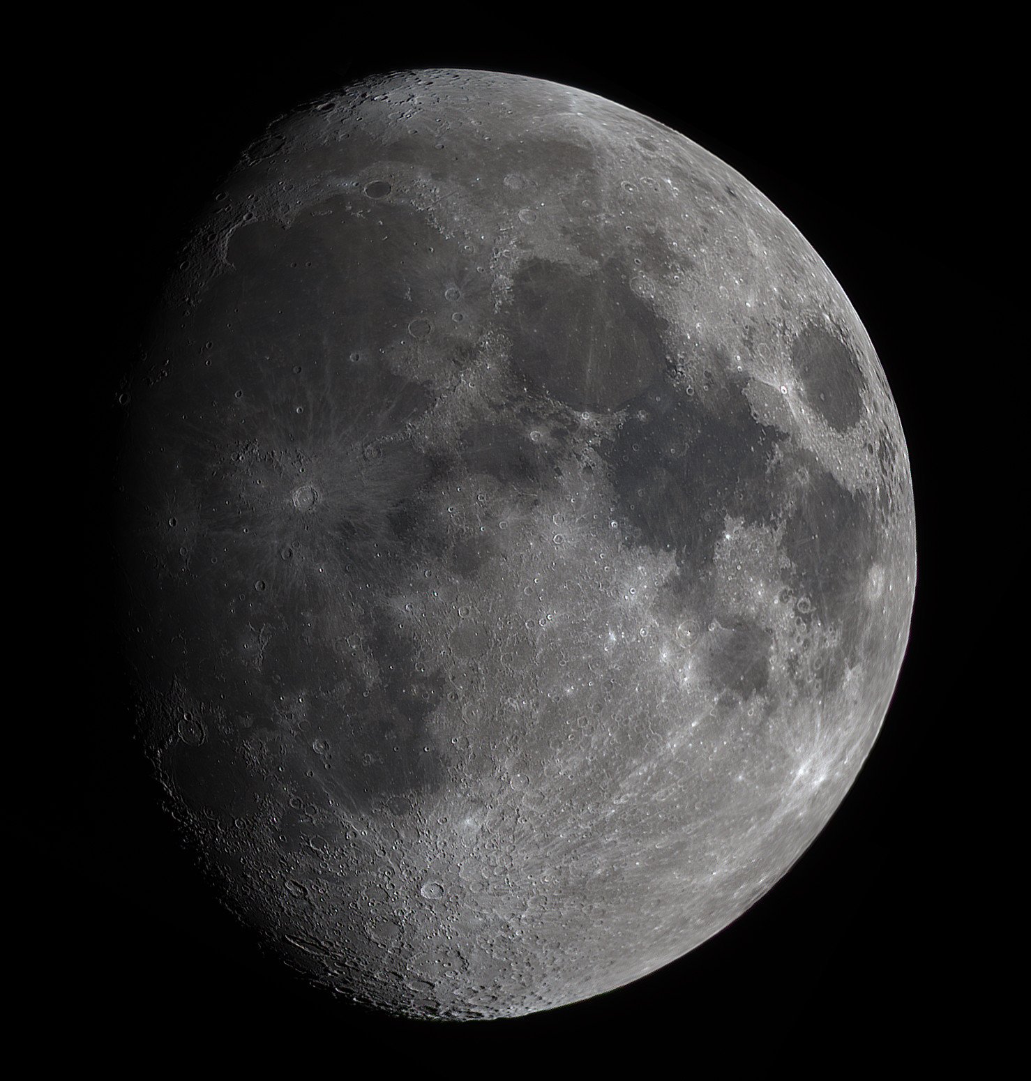 Moon_220926_223315_RGB_450mm.jpg