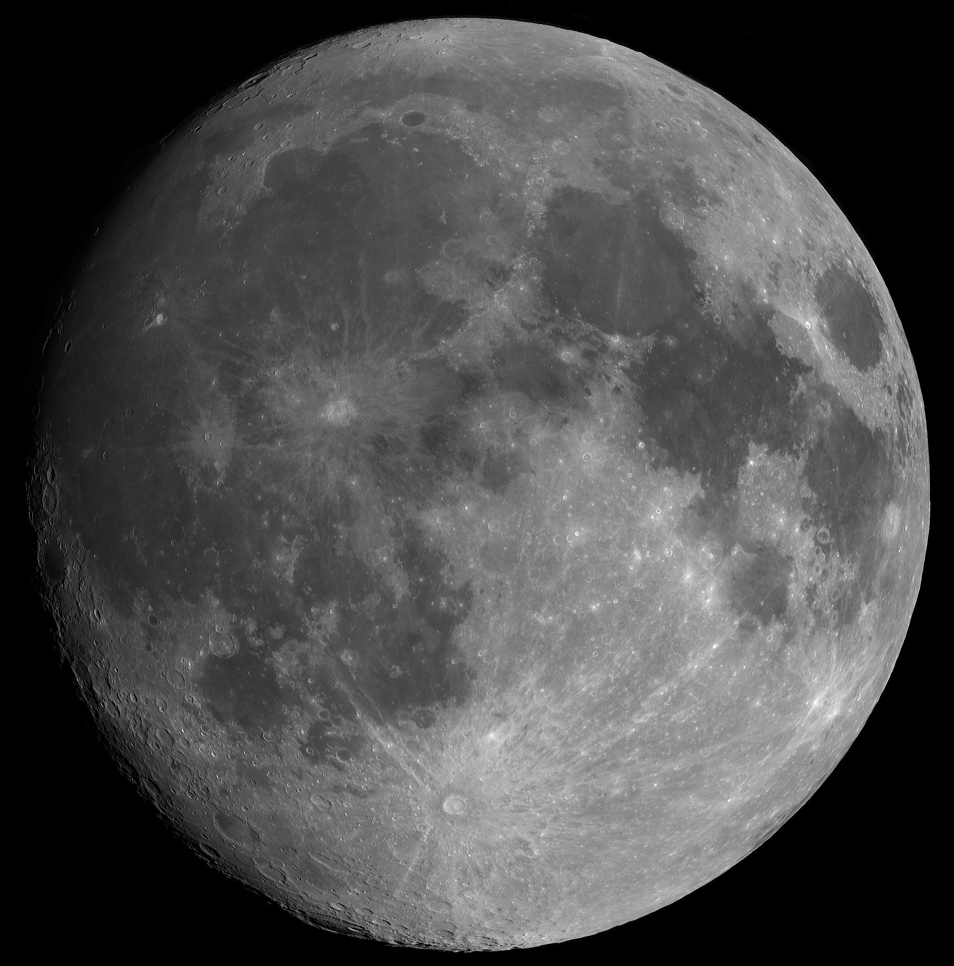 Moon_240926_233805_R-mosaik1920.jpg