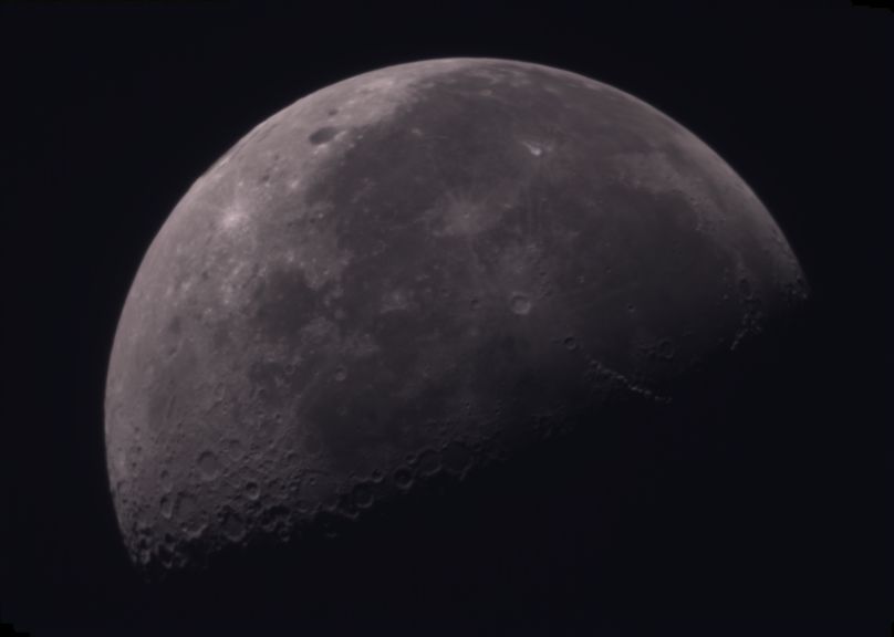 Moon_281021_081126_g4_ap349.jpg