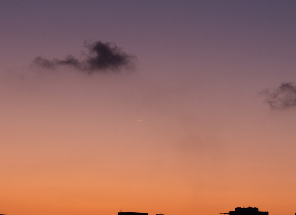 Moon_Crescent_20240409_1850.png
