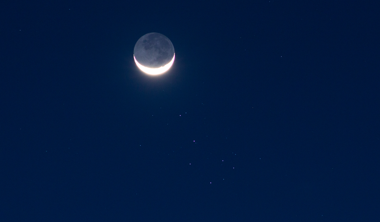 Moon_Pleiades_20240411_1903.png