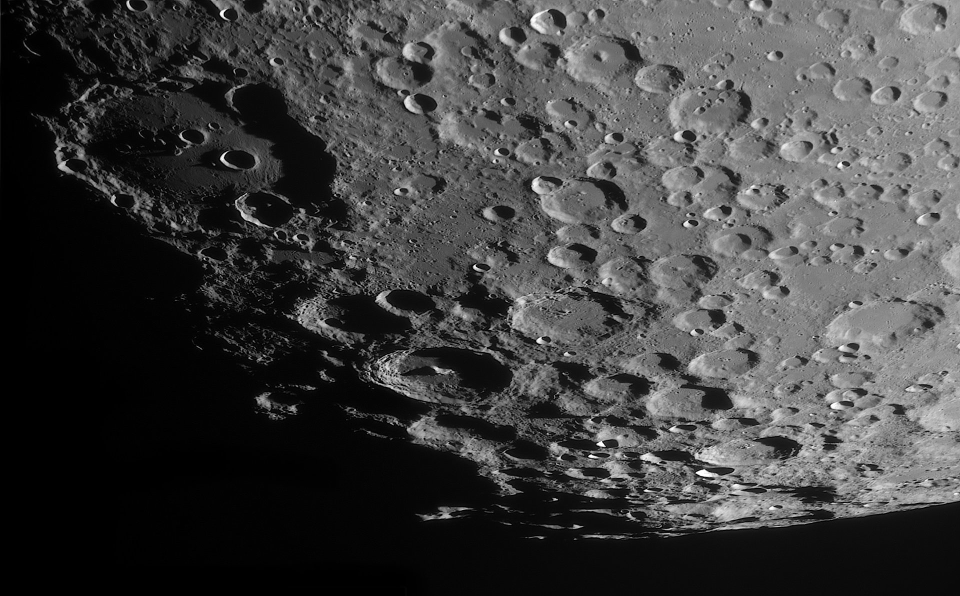 moretus_270326_184657_R_mosaikc.jpg