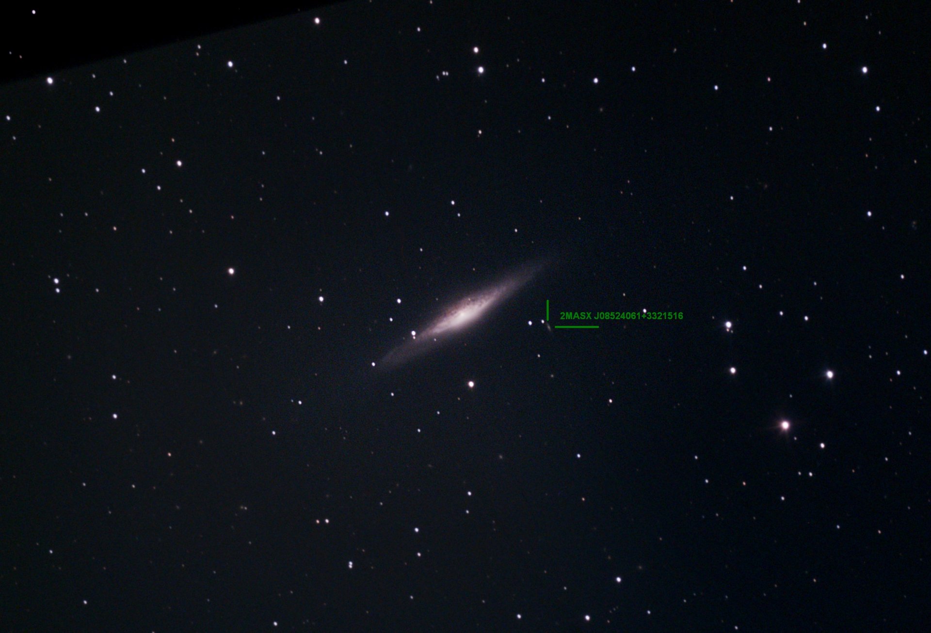 NGC2683_dwarf-galaxy_Stack_annotated_170frames_1360s_WithDisplayStretch.jpg
