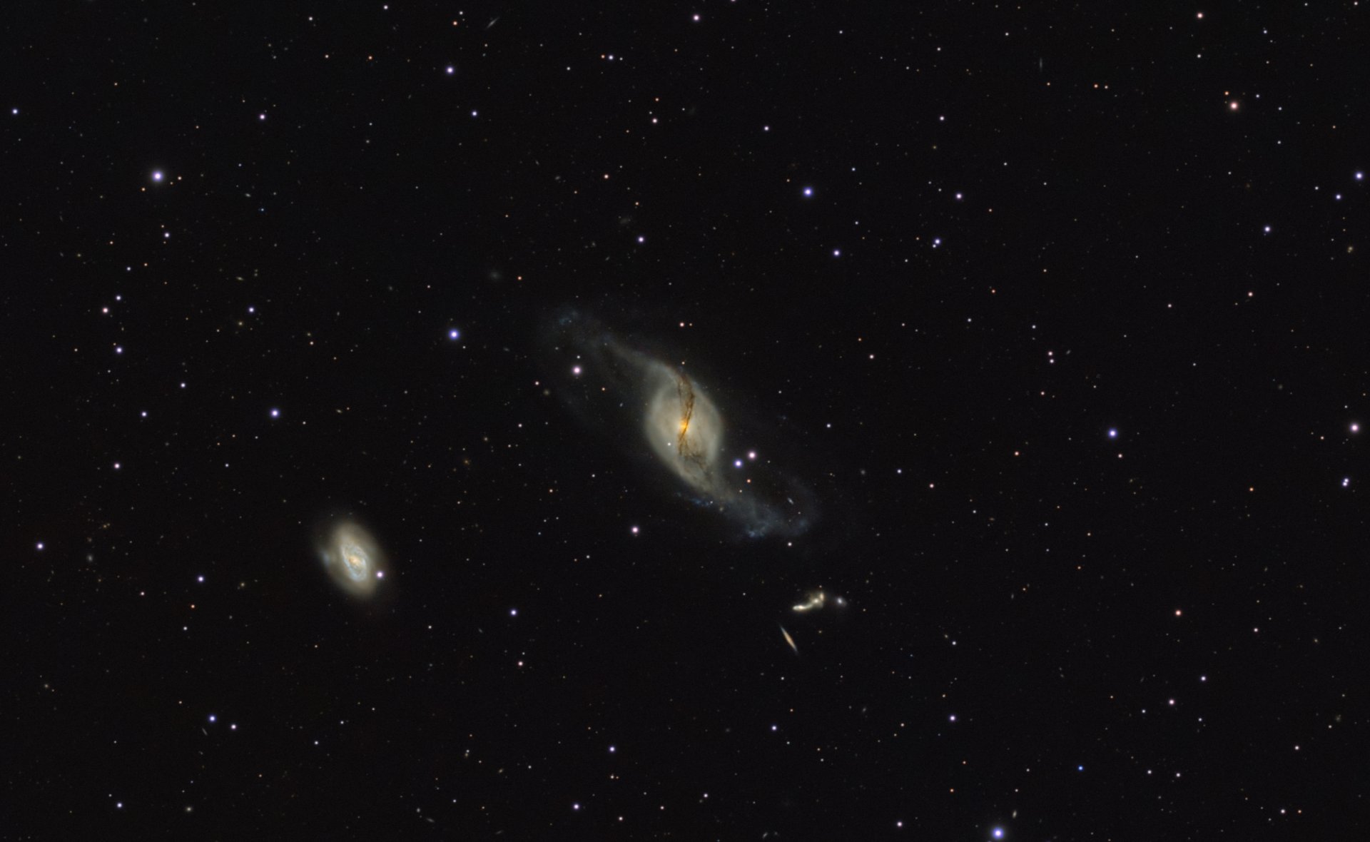 NGC3718 87x360s TEC140FRC ASI2600MC März2022 BXT.jpg