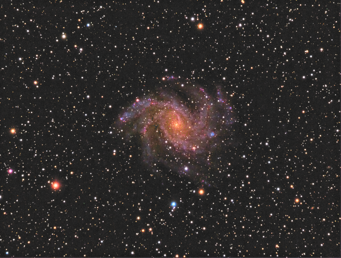 NGC6946_Dark_Flat_RGB_Align_RunMean_BG_pLRGB_gray.png
