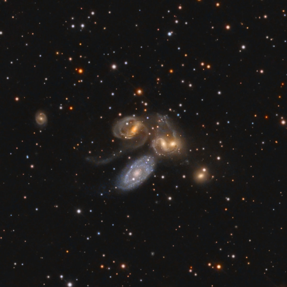 NGC7317-20_Stephans-Quintett_LRGB_Crop.jpg