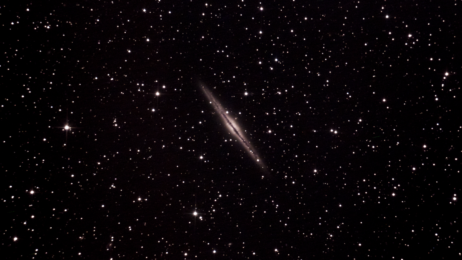 NGC891 Stack_16bits_147frames_1470s_export.jpg