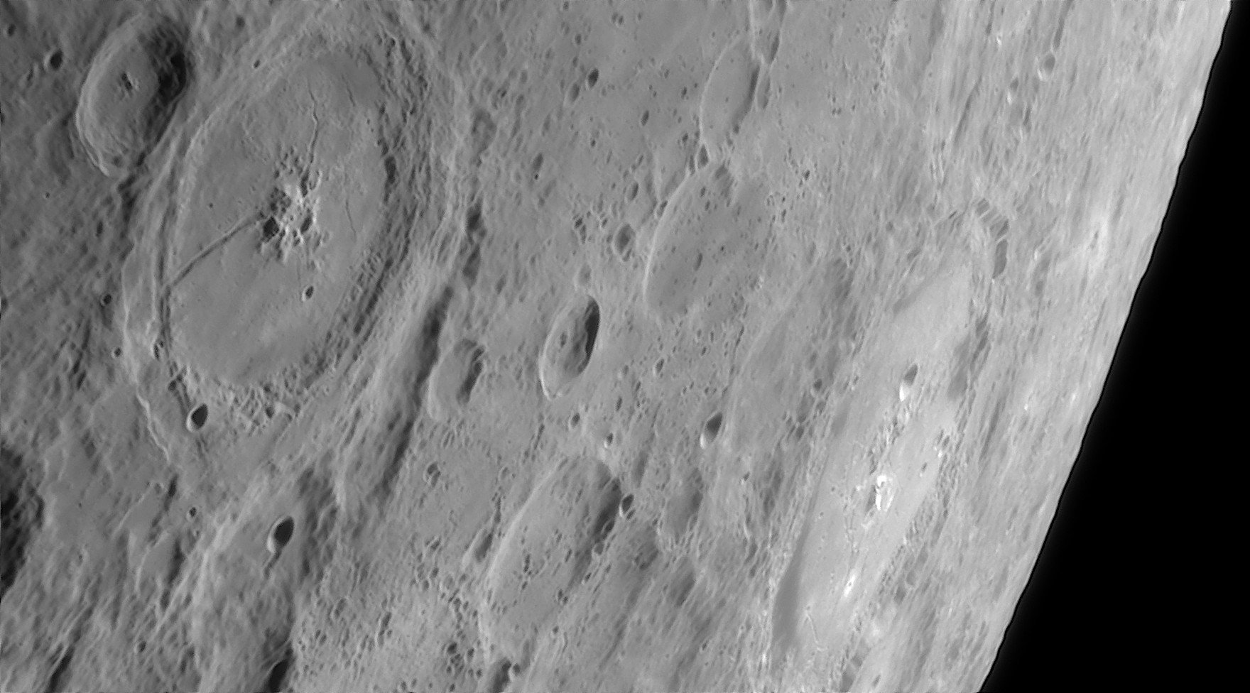 petavius-humboldt_020425_210028c.jpg