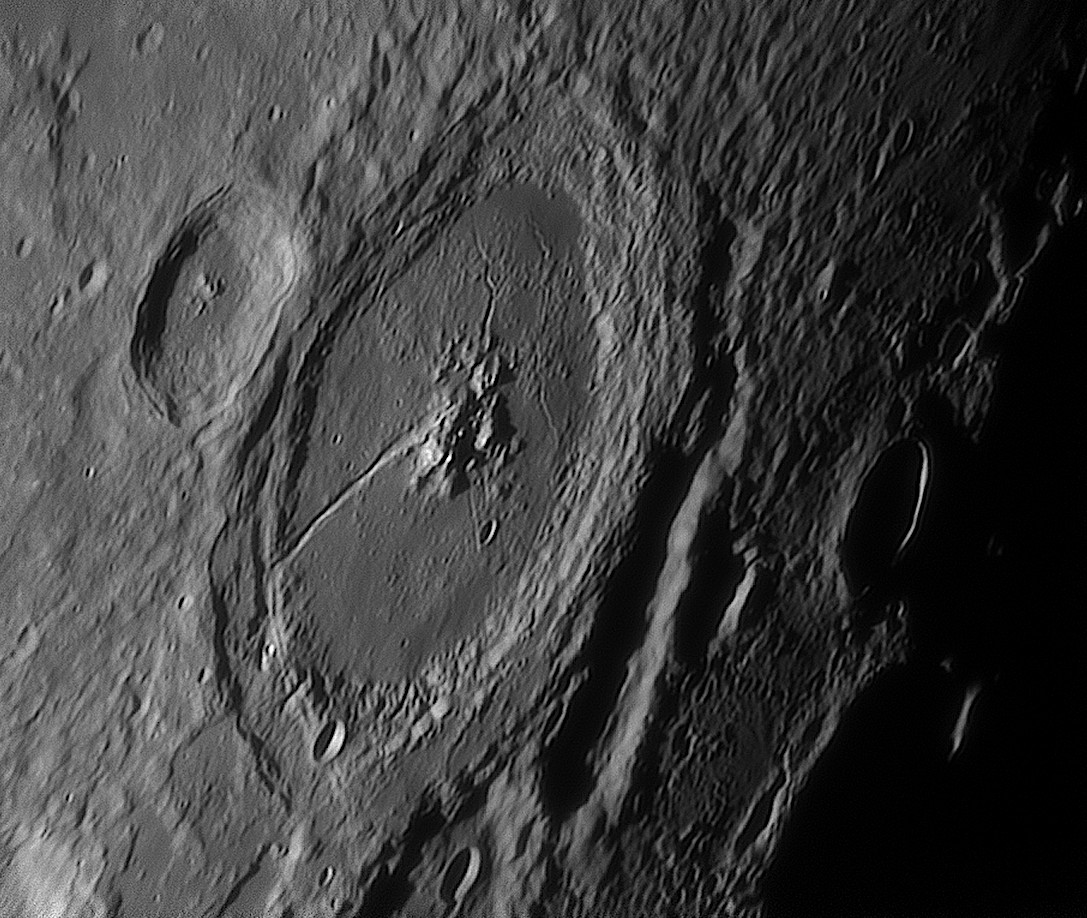 petavius_121022_011554p120c.jpg