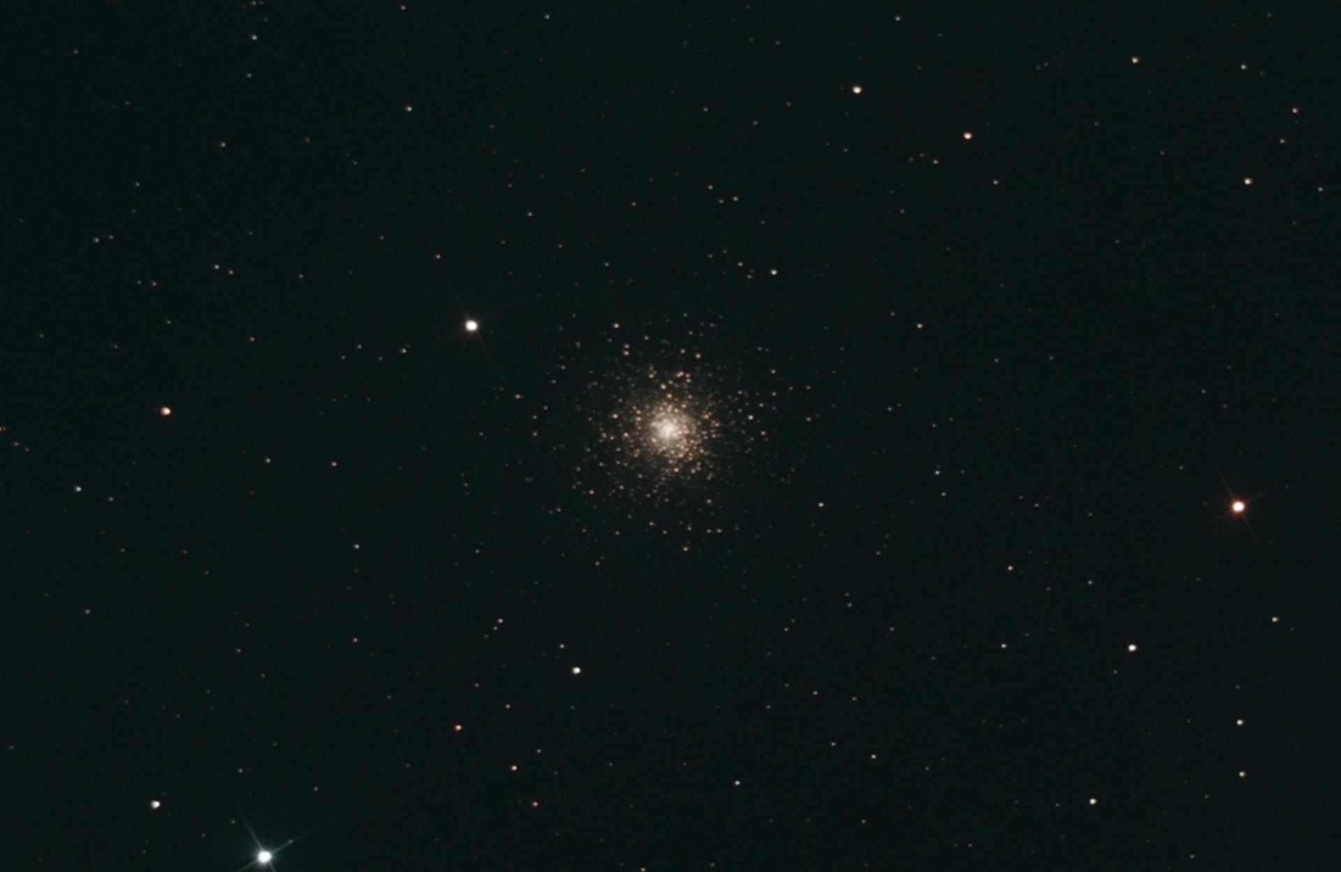 pix_M15 (NGC 7078)_Stack_144frames_1152s_WithDisplayStretch.png